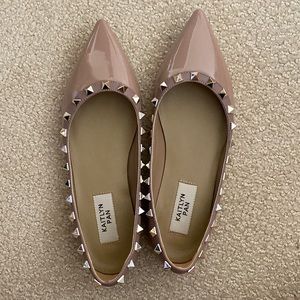 Valentino Rockstar dupe pointed toe flats (Kaitlyn Pan)